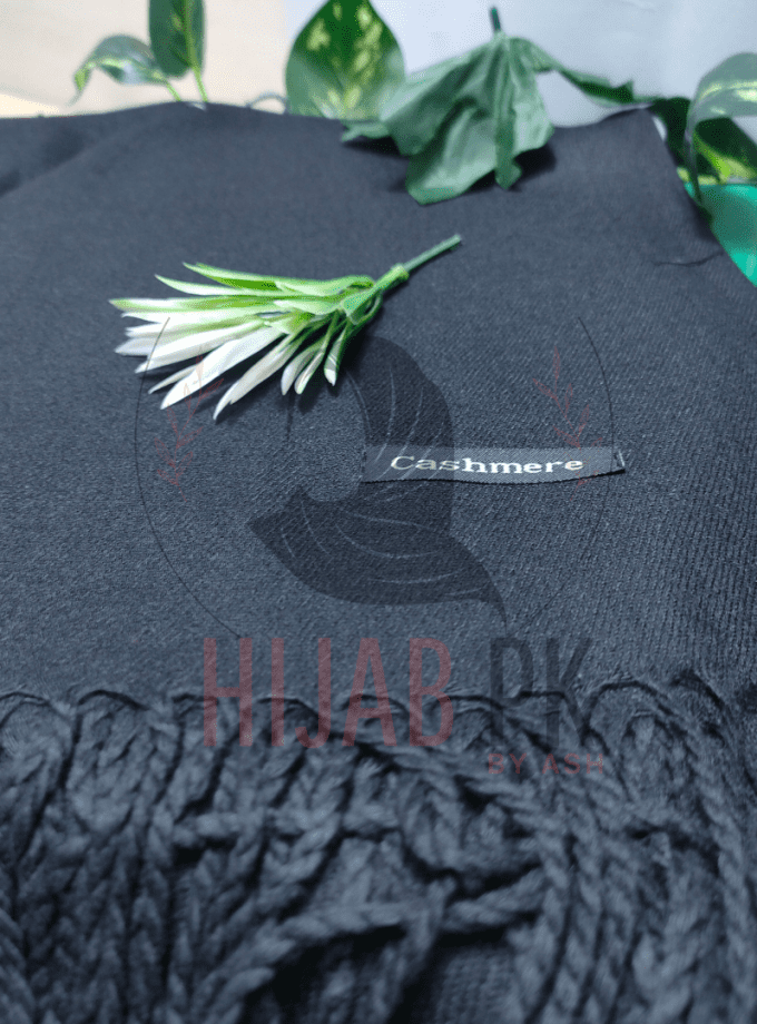 Cashmere Wool / Black